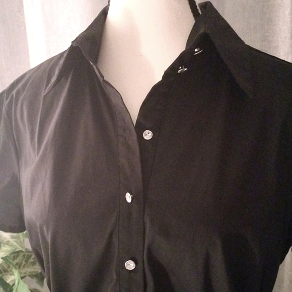 ⚜️ Dots Button Up Blouse - Picture 1 of 10